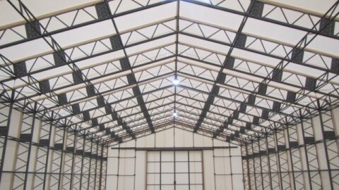 【営業倉庫とは】テント倉庫でも許可は取得できる？登録要件や申請の流れを解説